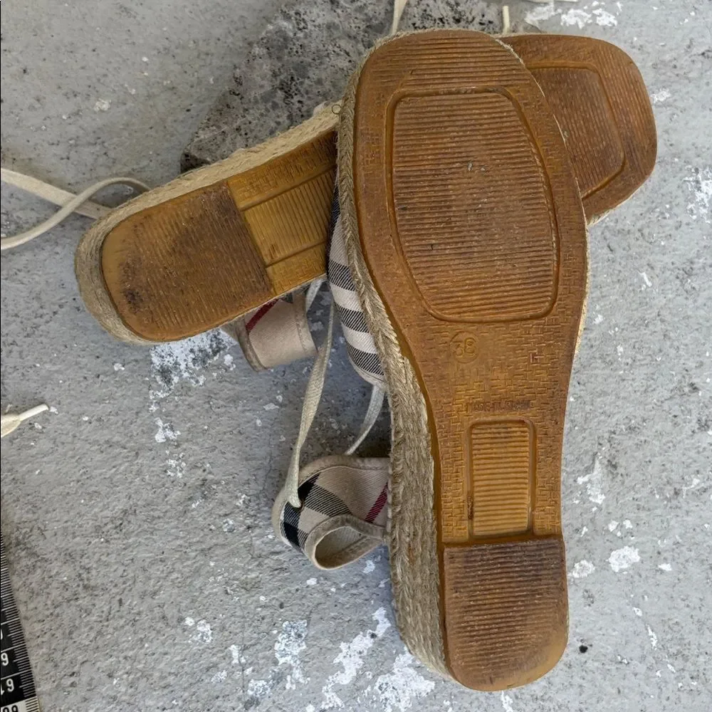 Burberry nova check canvas wedge espadrilles - Picture 7 of 9